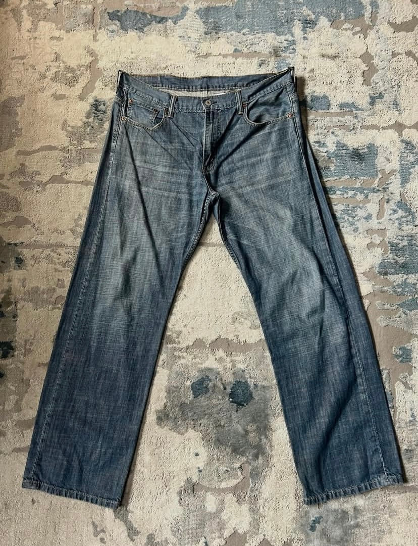 Levi’s 569 Jeans