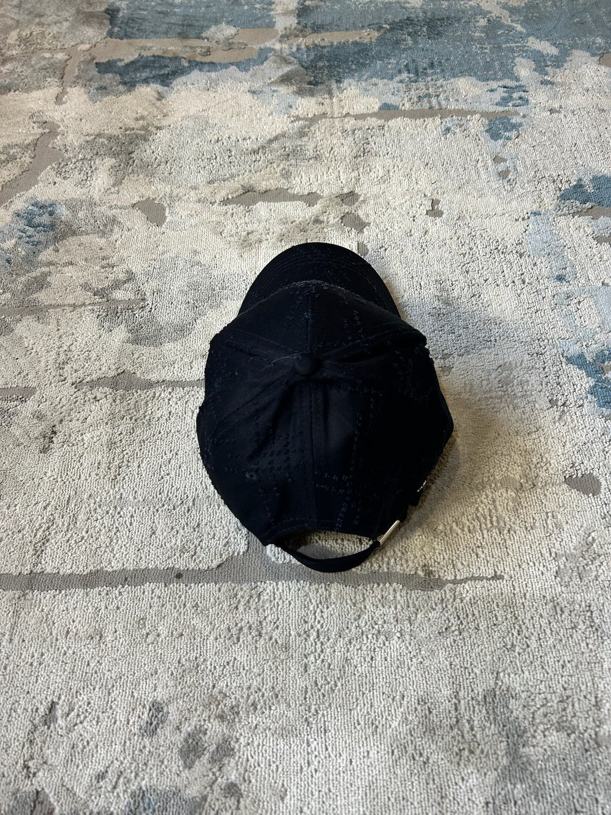 Black baseball cap