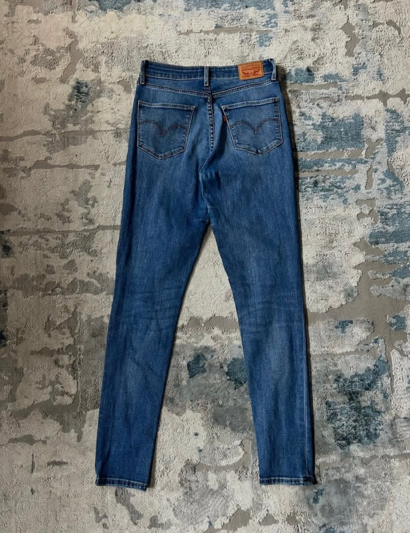 Levi’s 721 high rise Jeans