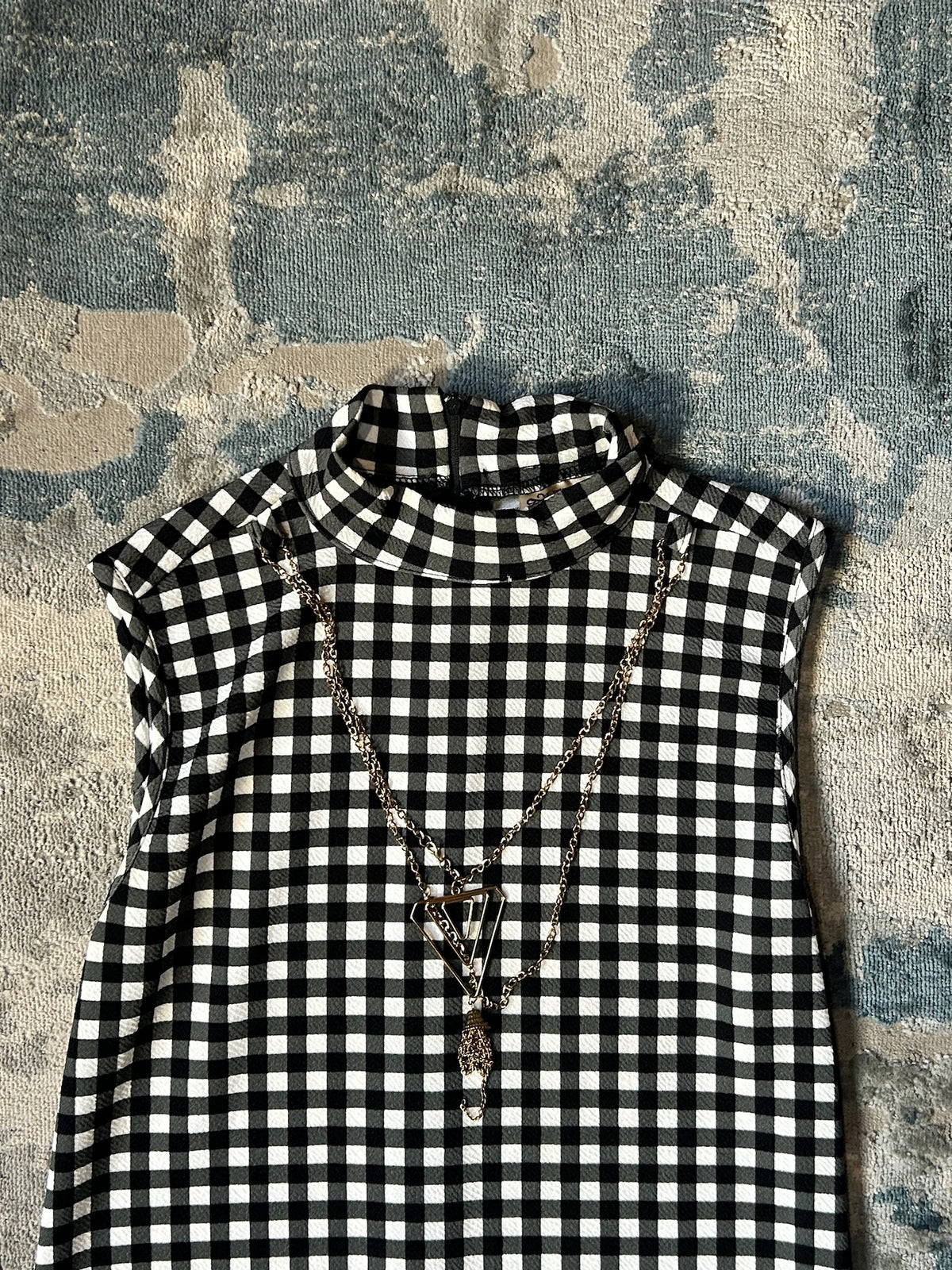 Sleeveless dress
