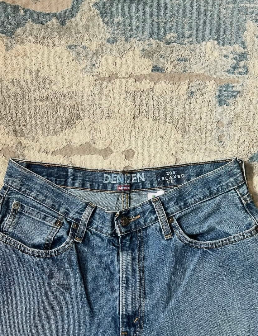 Levi’s: Denzien 285 Jeans