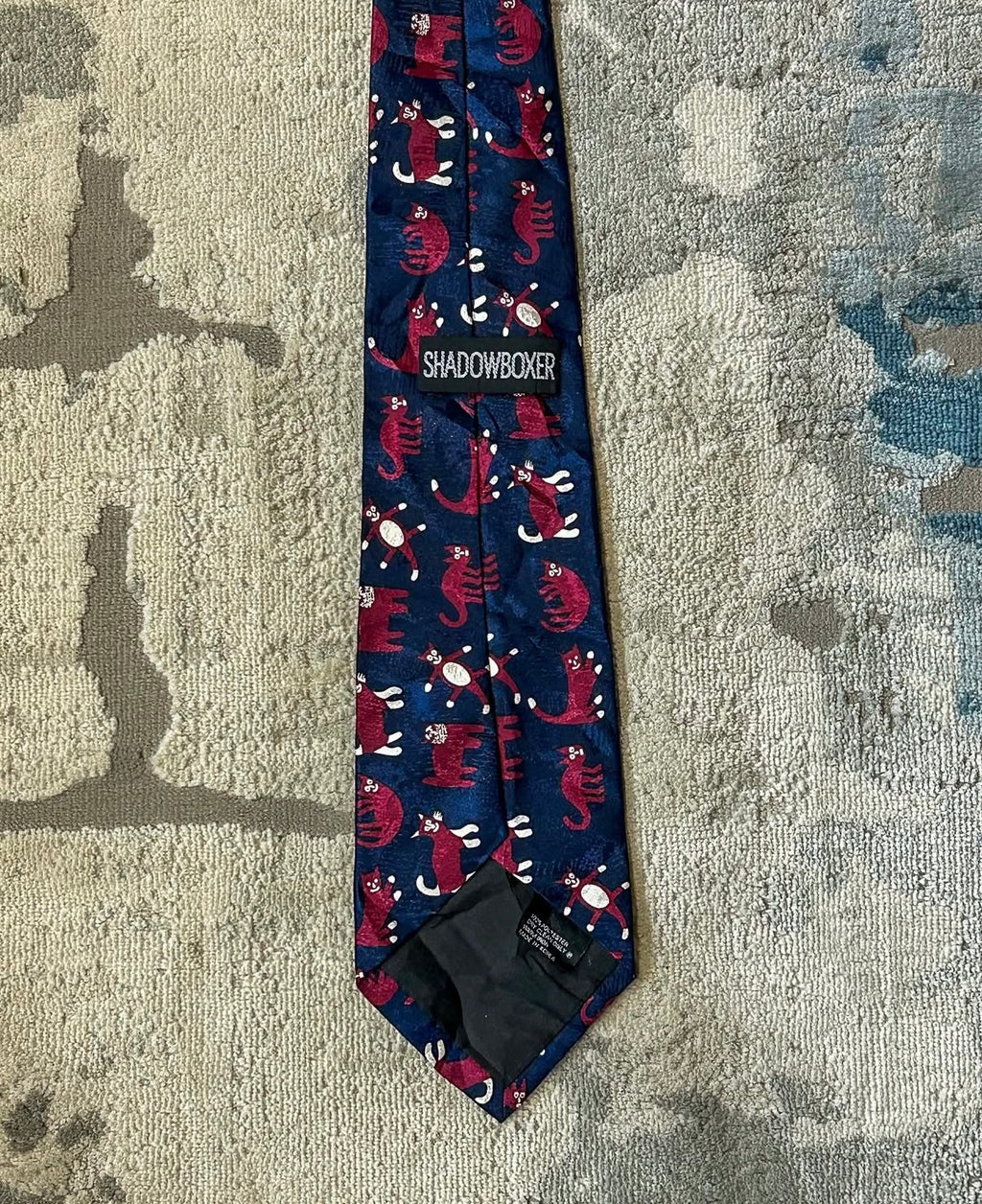 Flat cat tie