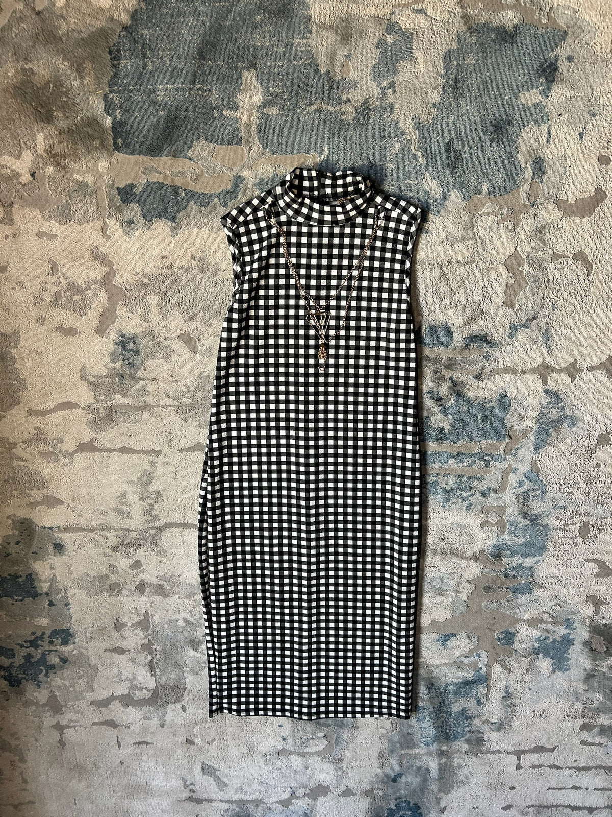 Sleeveless dress