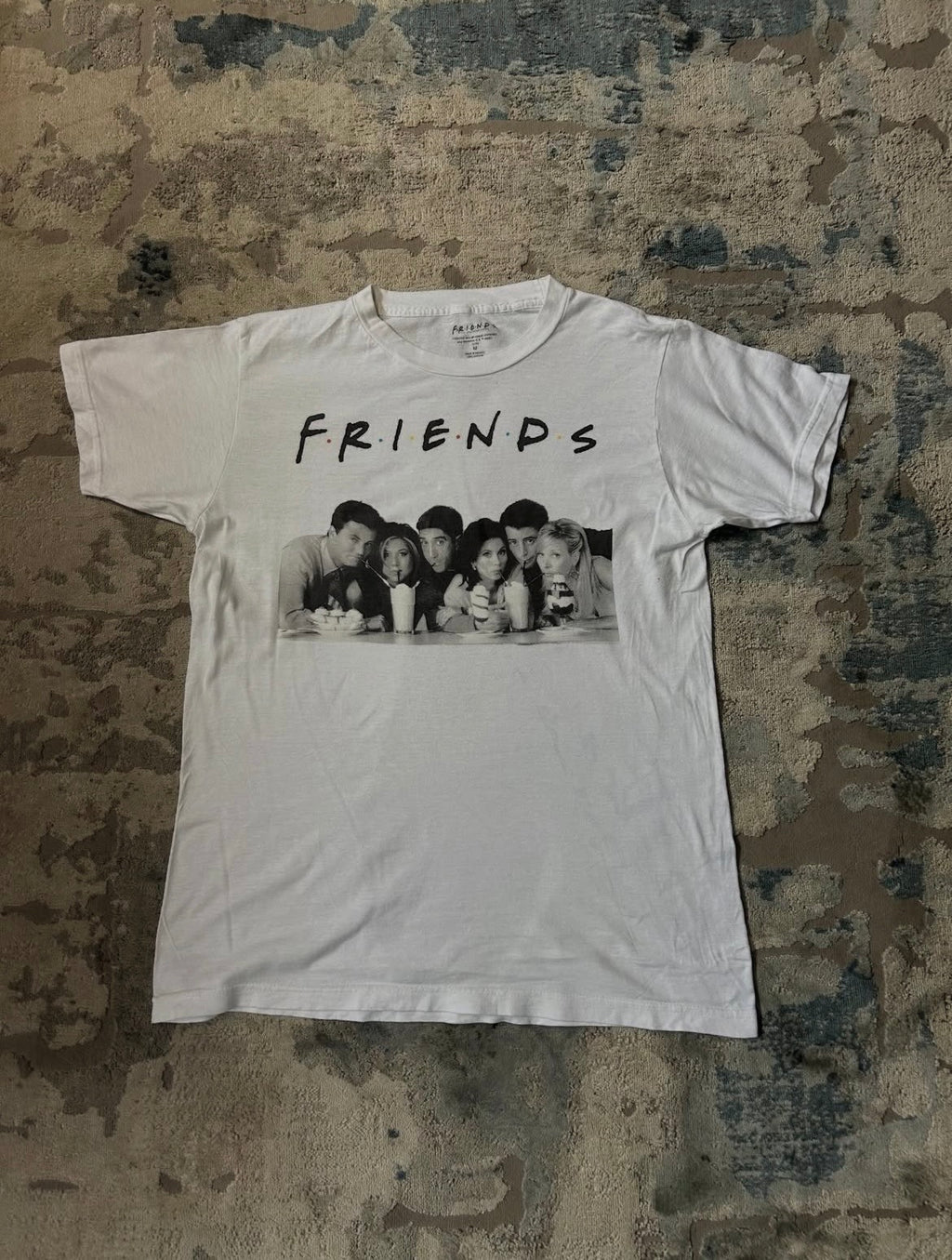 Friends graphic t-shirt