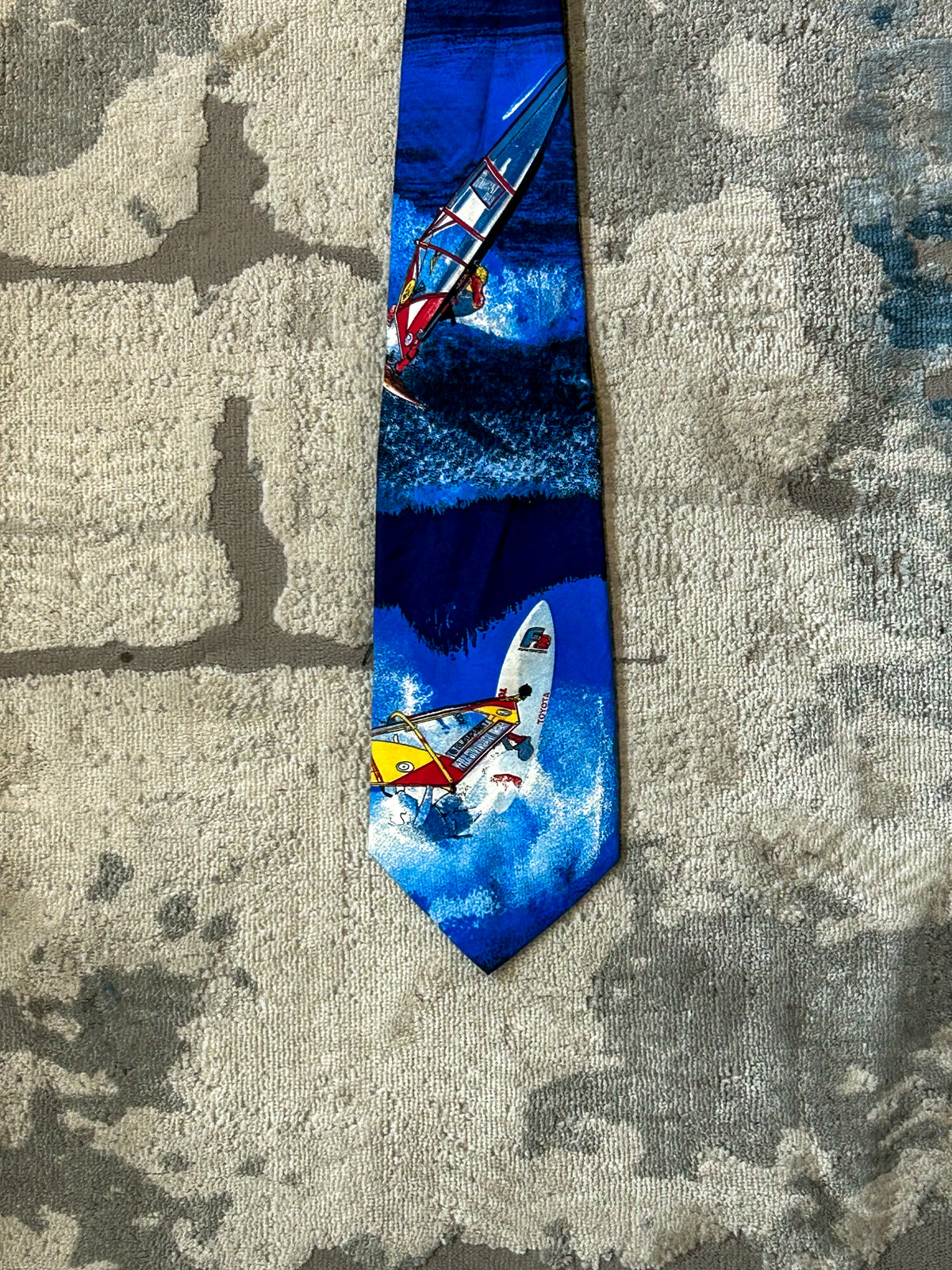Toyota surfing tie