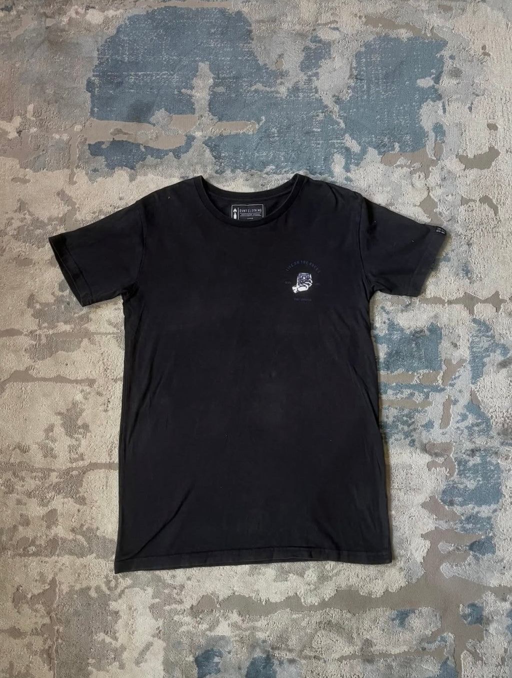 DVNT graphic t- shirt